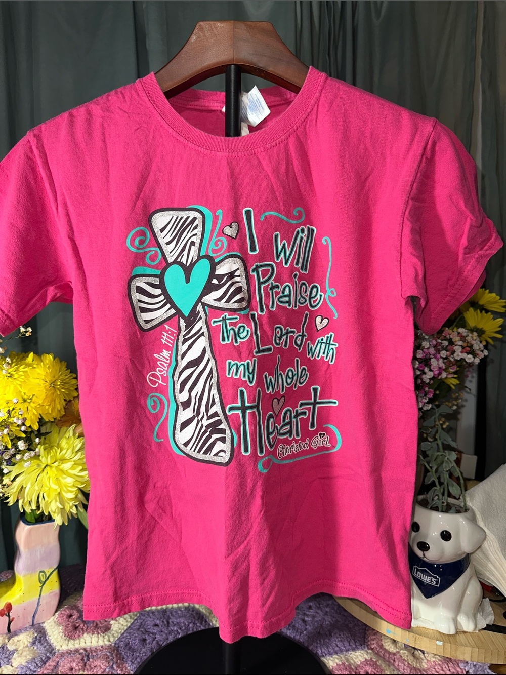 🎉Gildan Hot Pink Short Sleeve Tee with Zebra Cross and Teal Heart. C347